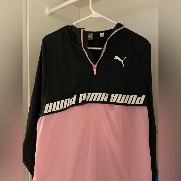 Pink, black and white Puma windbreaker - size M - Picture 2 of 3